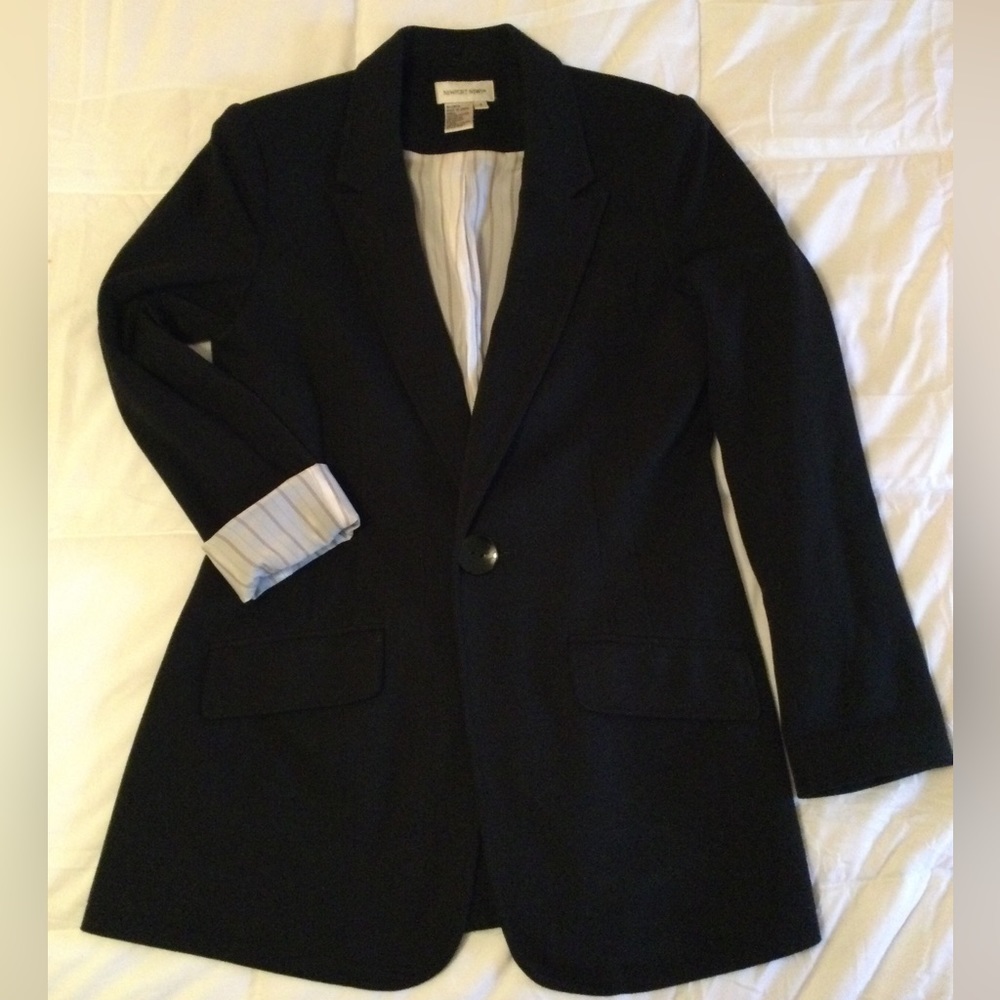 Newport News/ Women’s coat black size 4